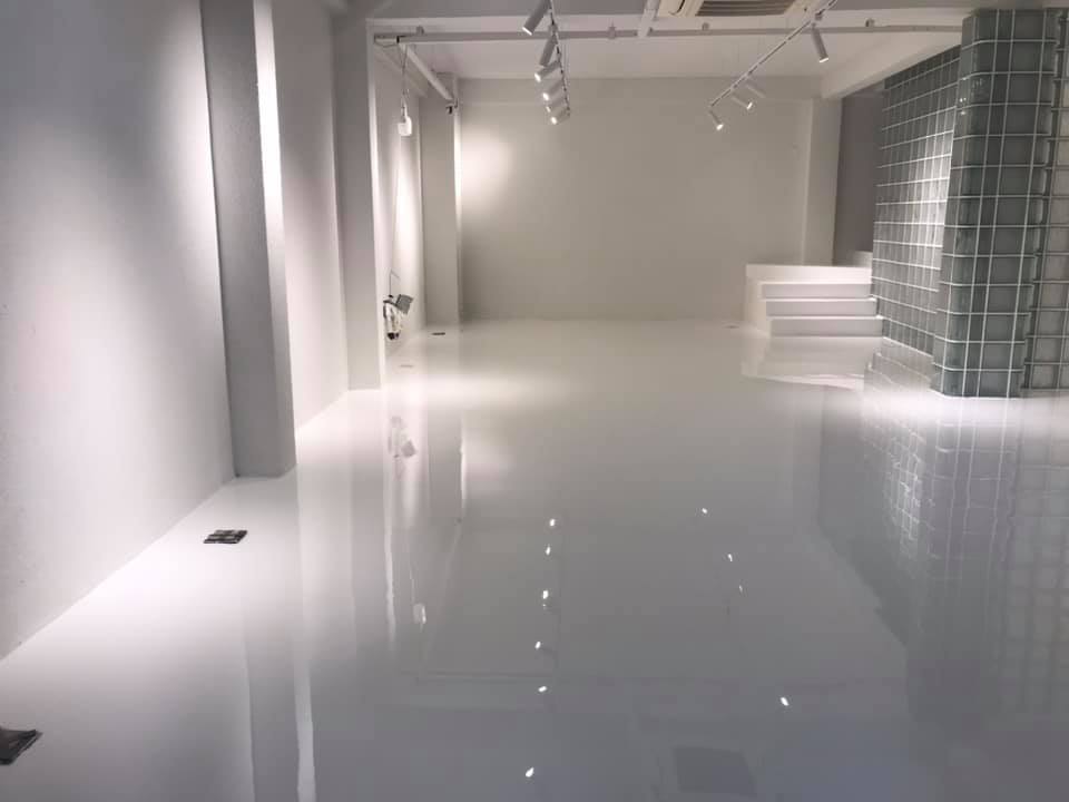 Epoxy_tu_san_phang_Shop_Quan_Ao_Q3_TPHCM_3